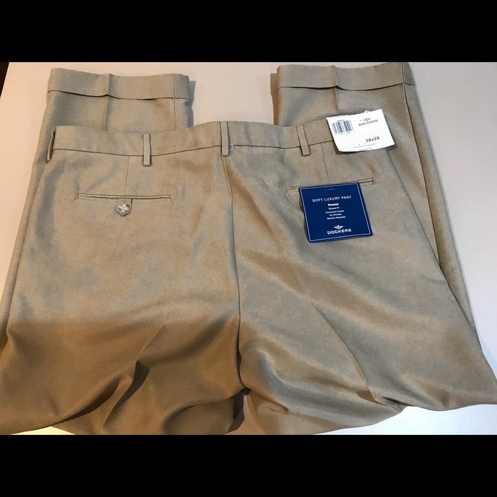 🌱NWT Men’s Dockers Pants, Gray/Olive Color, 38/29